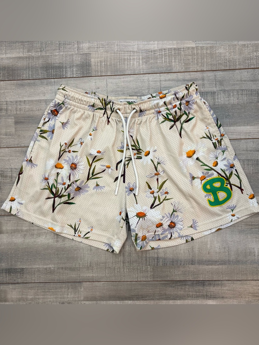 BKTSQD Bucket Squad Shorts Mens XL Daisy Flowers Floral Casual Activewear Beige